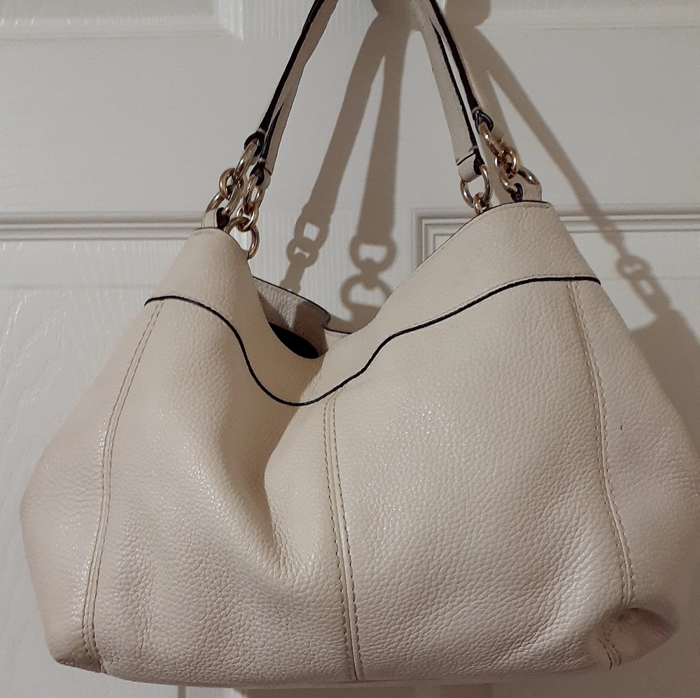 Coach Cream Leather Shoulder Bag - Picture 9 of 15